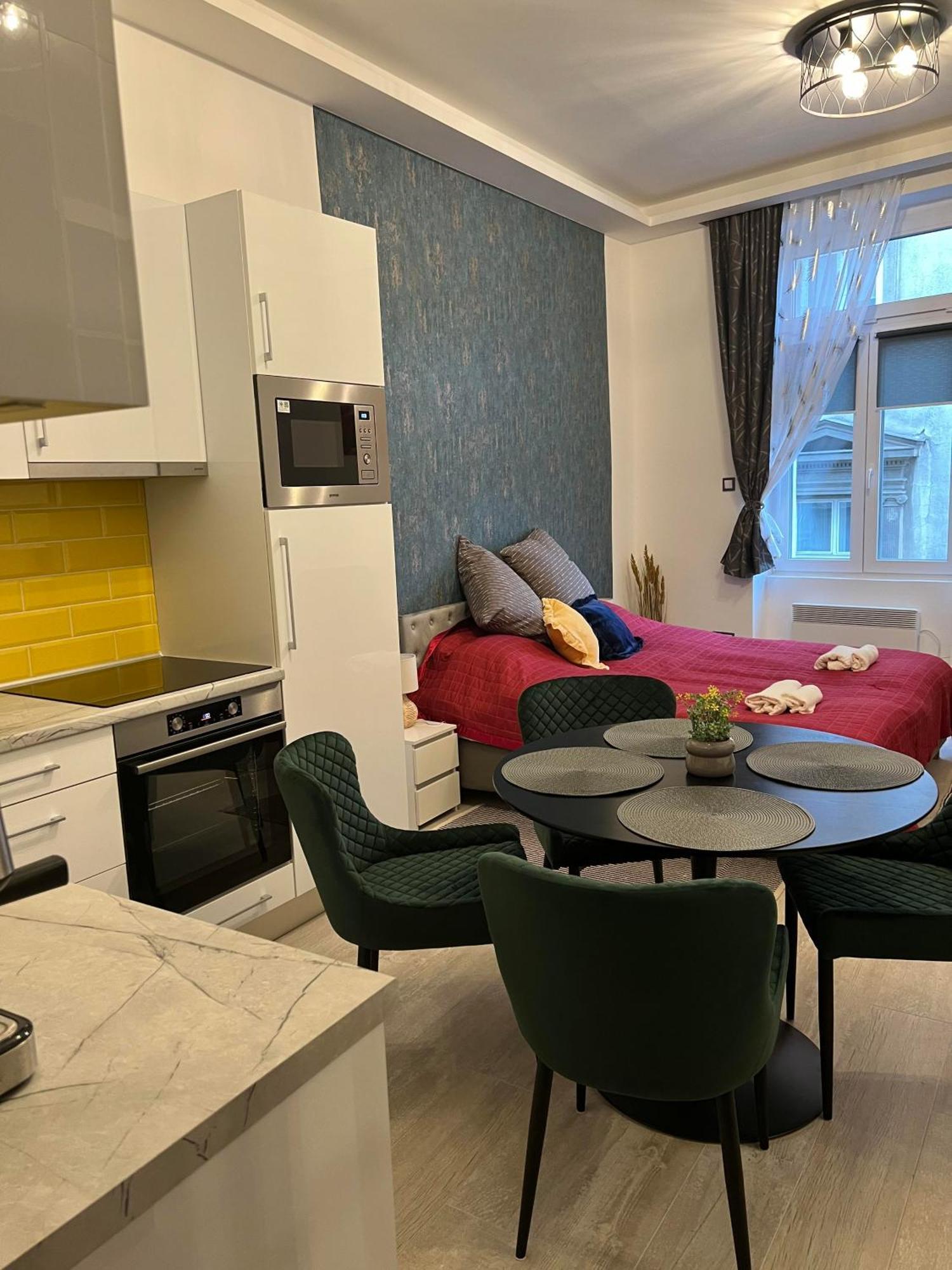 Center Apartman In The Famous Hajos Street Budapeşte Dış mekan fotoğraf